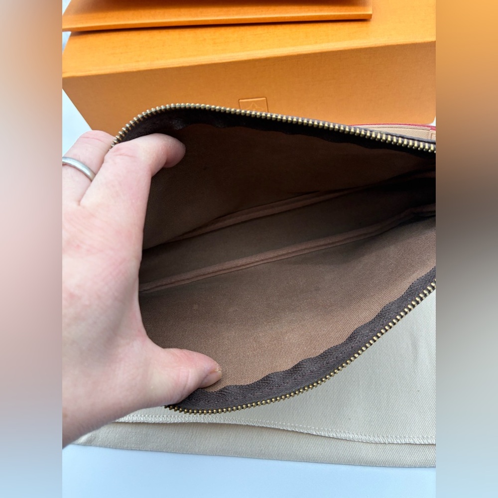 Louis Vuitton Monogram pochette bag with LV dust bag and box - Picture 7 of 10